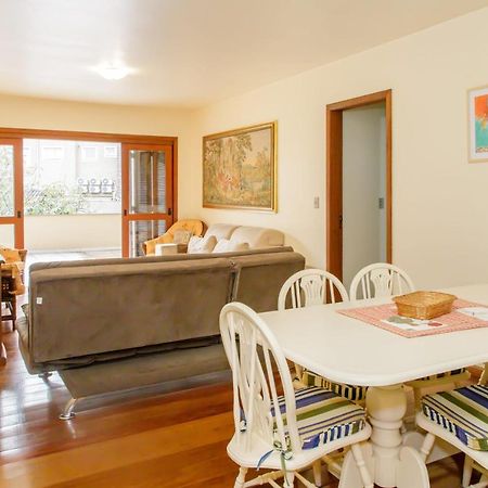 Apartamento Amplo E Aconchegante Na Av Das Hortencias No Centro De Gramado Esterno foto