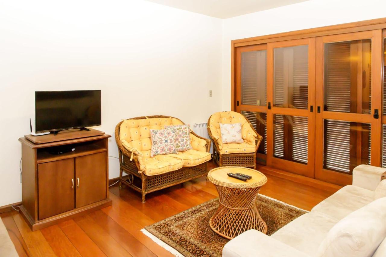 Apartamento Amplo E Aconchegante Na Av Das Hortencias No Centro De Gramado Esterno foto