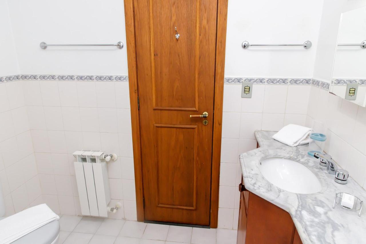 Apartamento Amplo E Aconchegante Na Av Das Hortencias No Centro De Gramado Esterno foto
