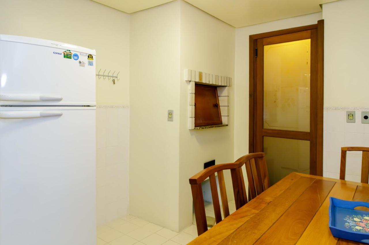 Apartamento Amplo E Aconchegante Na Av Das Hortencias No Centro De Gramado Esterno foto