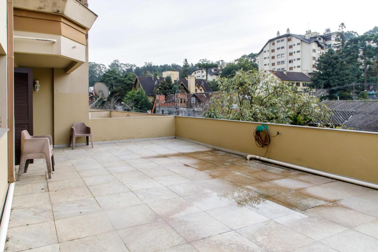Apartamento Amplo E Aconchegante Na Av Das Hortencias No Centro De Gramado Esterno foto