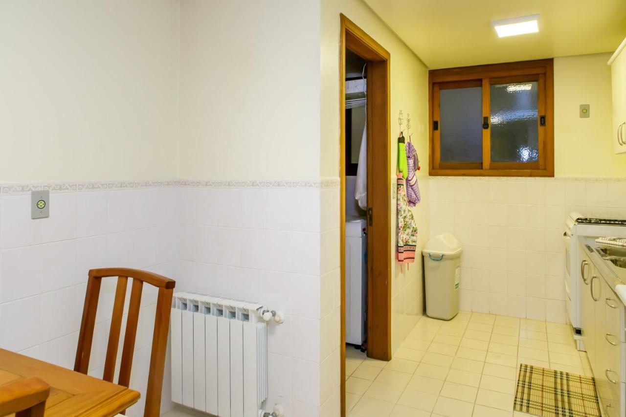 Apartamento Amplo E Aconchegante Na Av Das Hortencias No Centro De Gramado Esterno foto